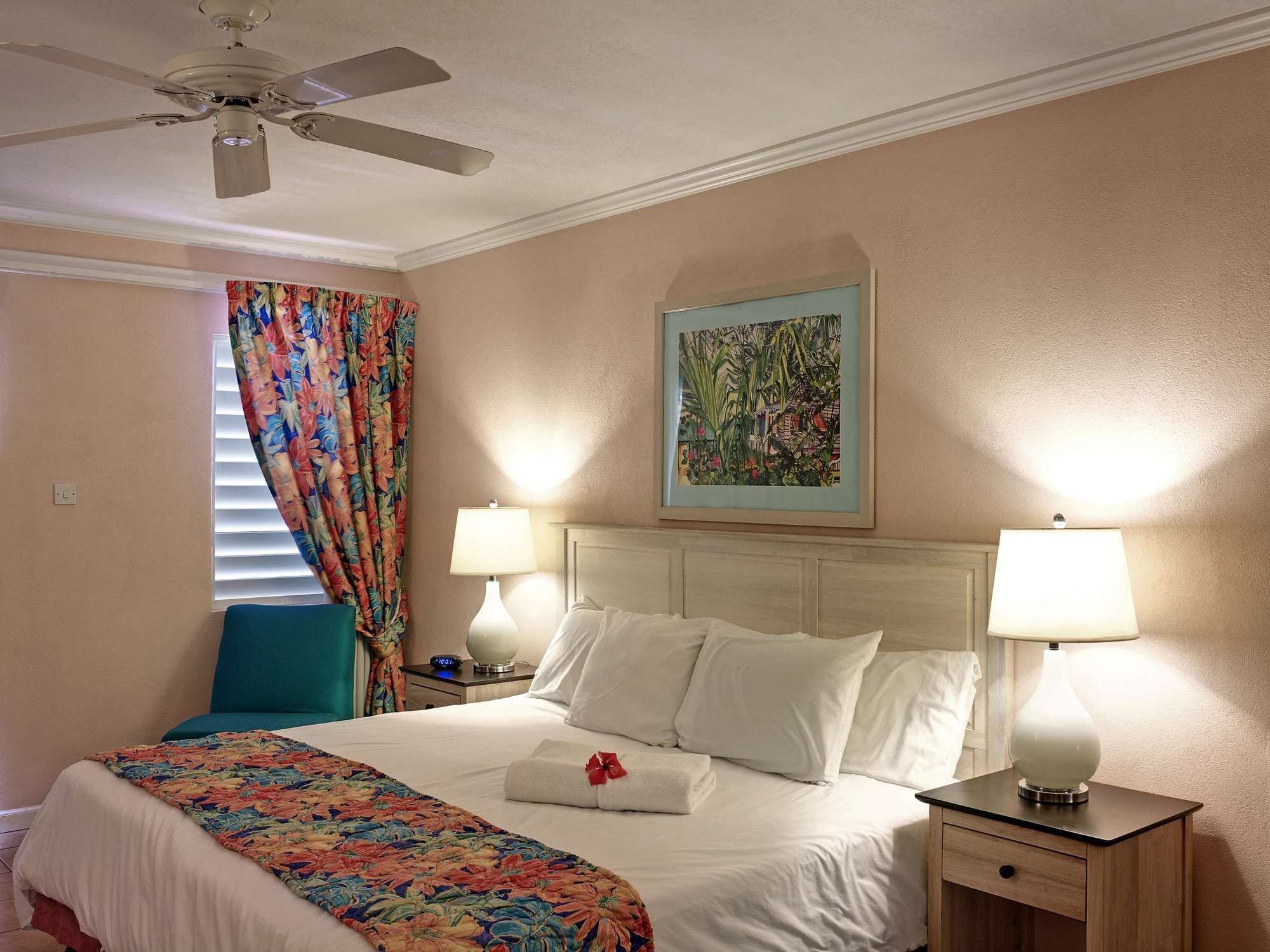 Butterfly Beach Hotel Christ Church Kültér fotó